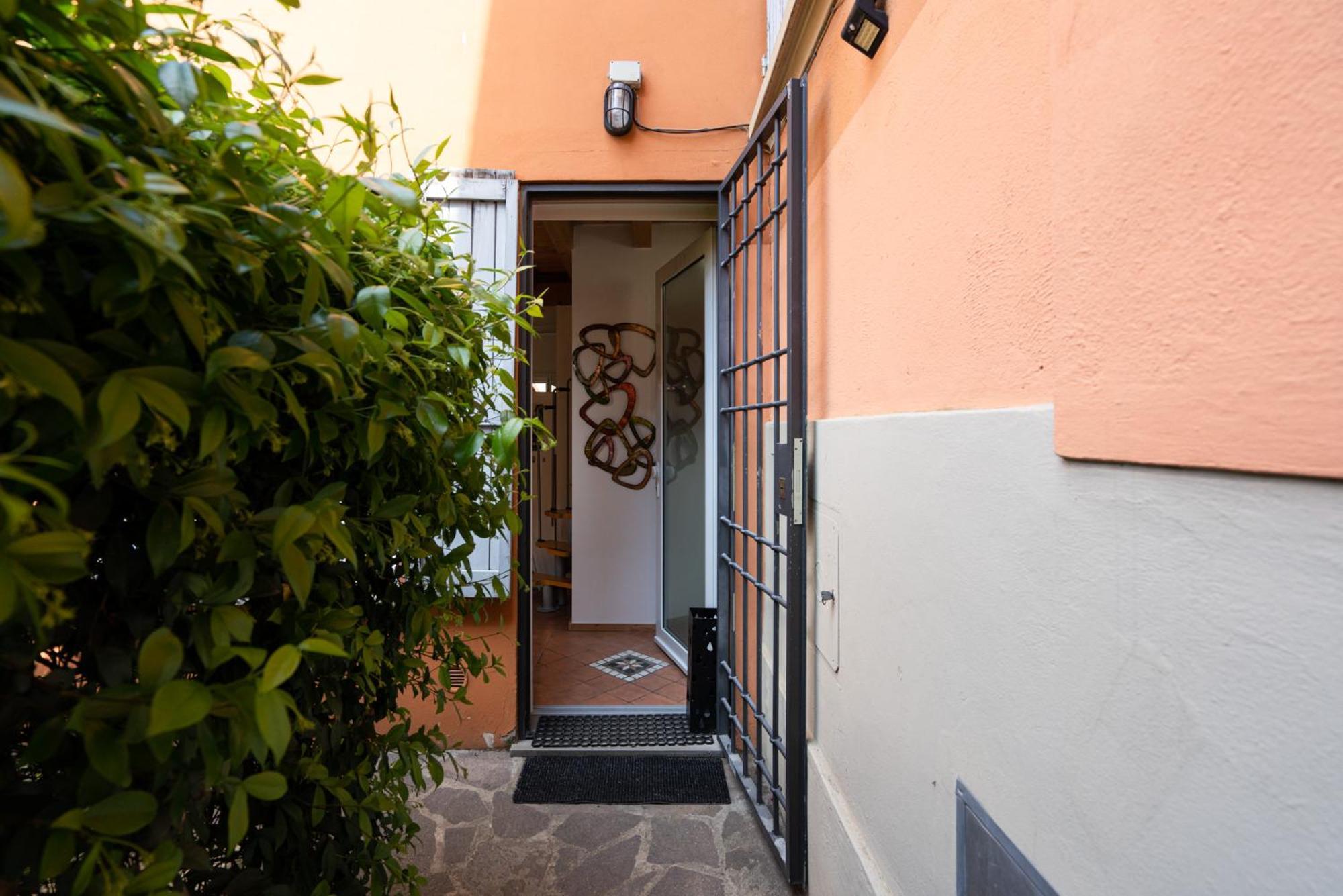 Apartamento Authentic Bologna Relax: 10 Minutes From The Heart Of Town Exterior foto